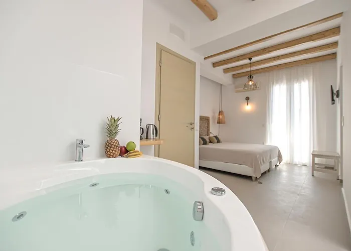 Naxos Blue Sky Hotell 2*